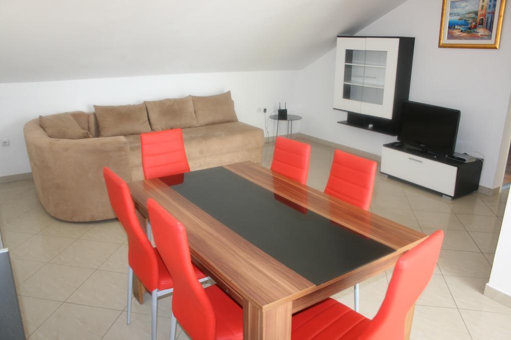 Apartments Diva Novalja Εξωτερικό φωτογραφία
